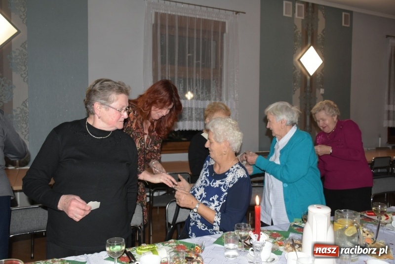 Zdjęcie w galerii na portalu naszraciborz.pl: Gdy pierwsza gwiazdka na niebie zabłyśnie...  wiadomości z regionu