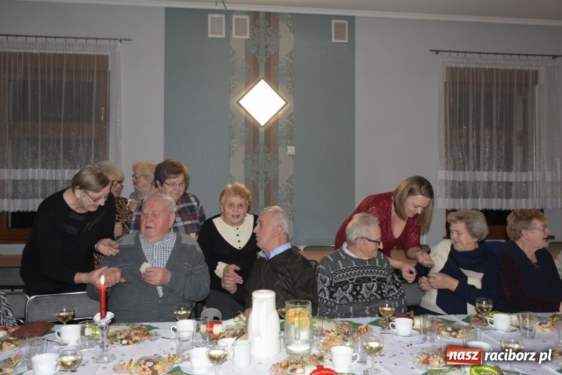 Zdjęcie w galerii na portalu naszraciborz.pl: Gdy pierwsza gwiazdka na niebie zabłyśnie...  wiadomości z regionu