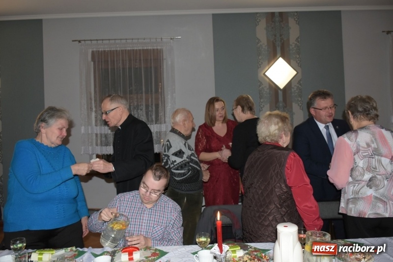 Zdjęcie w galerii na portalu naszraciborz.pl: Gdy pierwsza gwiazdka na niebie zabłyśnie...  wiadomości z regionu