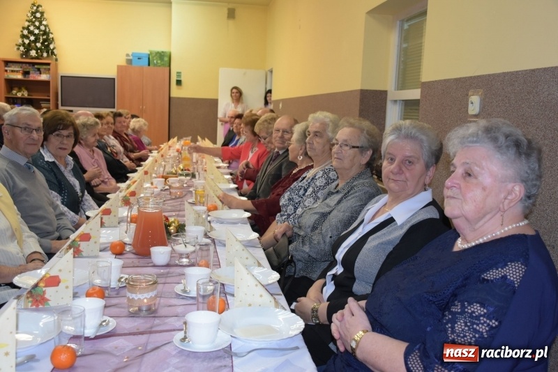 Zdjęcie w galerii na portalu naszraciborz.pl: Gdy pierwsza gwiazdka na niebie zabłyśnie...  wiadomości z regionu