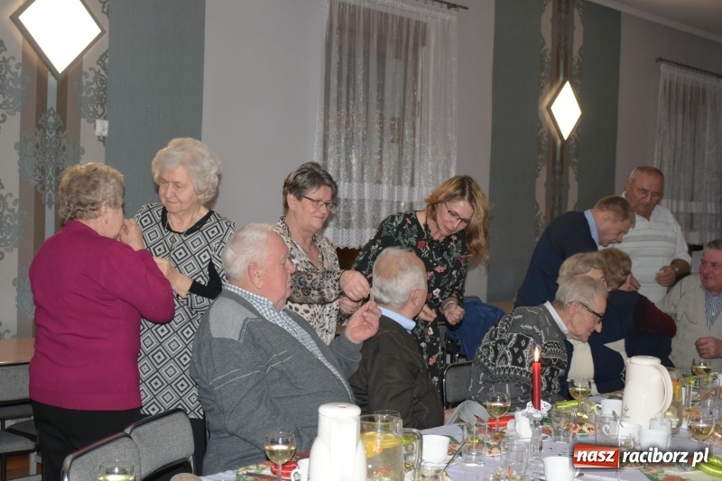 Zdjęcie w galerii na portalu naszraciborz.pl: Gdy pierwsza gwiazdka na niebie zabłyśnie...  wiadomości z regionu