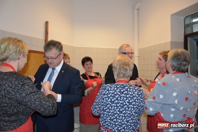 Zdjęcie w galerii na portalu naszraciborz.pl: Gdy pierwsza gwiazdka na niebie zabłyśnie...  wiadomości z regionu