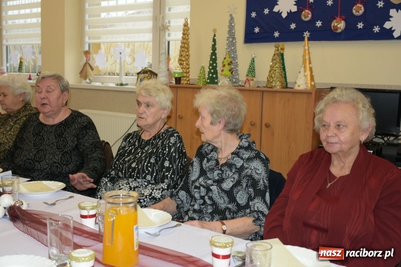 Zdjęcie w galerii na portalu naszraciborz.pl: Gdy pierwsza gwiazdka na niebie zabłyśnie...  wiadomości z regionu