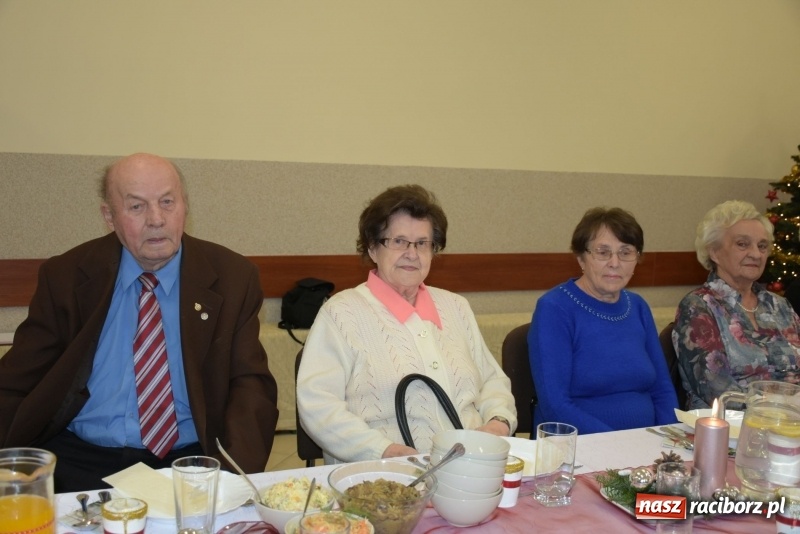 Zdjęcie w galerii na portalu naszraciborz.pl: Gdy pierwsza gwiazdka na niebie zabłyśnie...  wiadomości z regionu