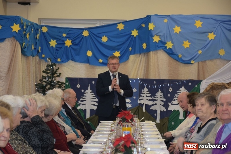 Zdjęcie w galerii na portalu naszraciborz.pl: Gdy pierwsza gwiazdka na niebie zabłyśnie...  wiadomości z regionu