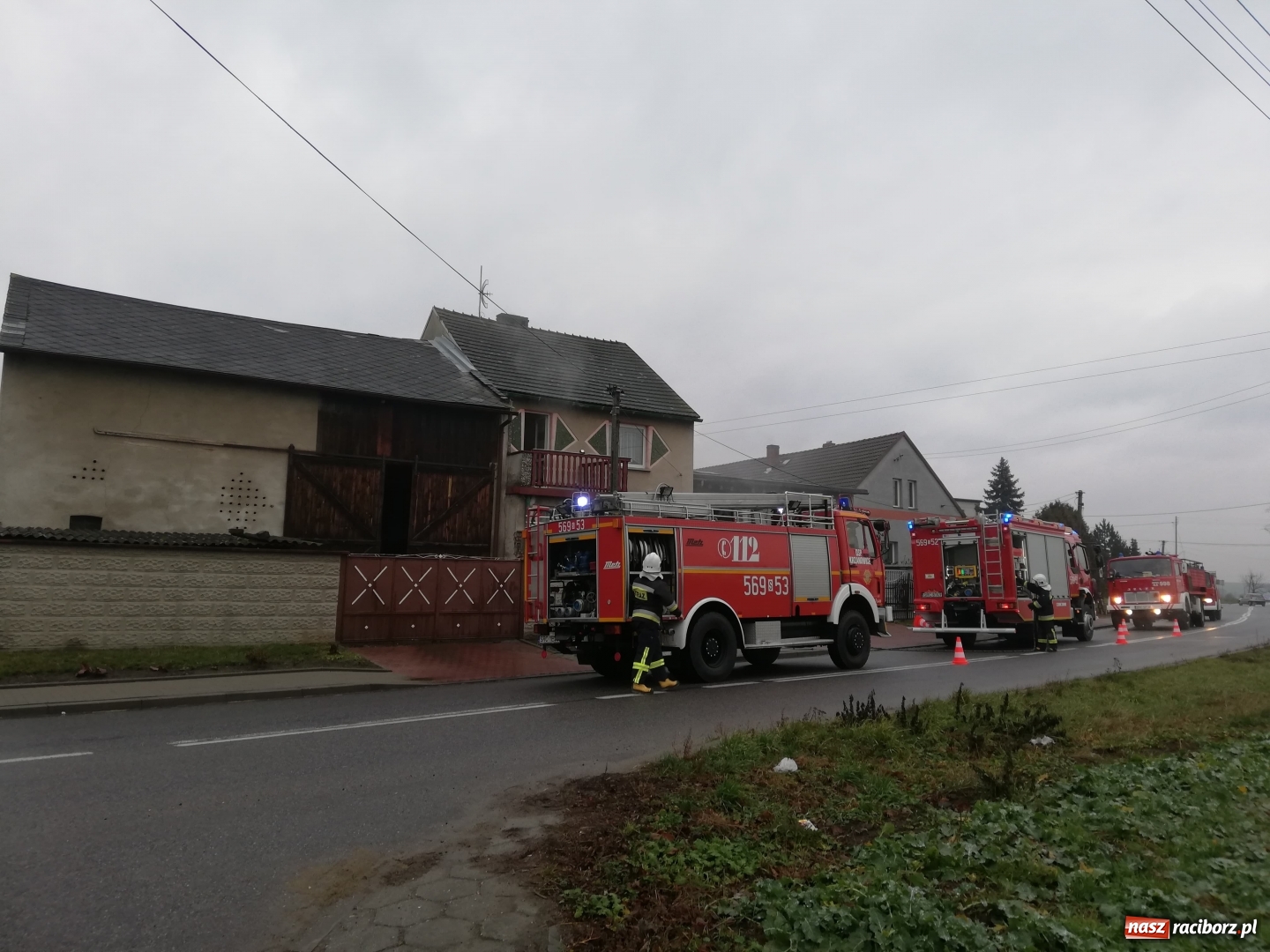 Zdjęcie w galerii na portalu naszraciborz.pl: Pożar w kotłowni w domu jednorodzinnym w Krzanowicach. W akcji siedem zastępów straży wiadomości z regionu