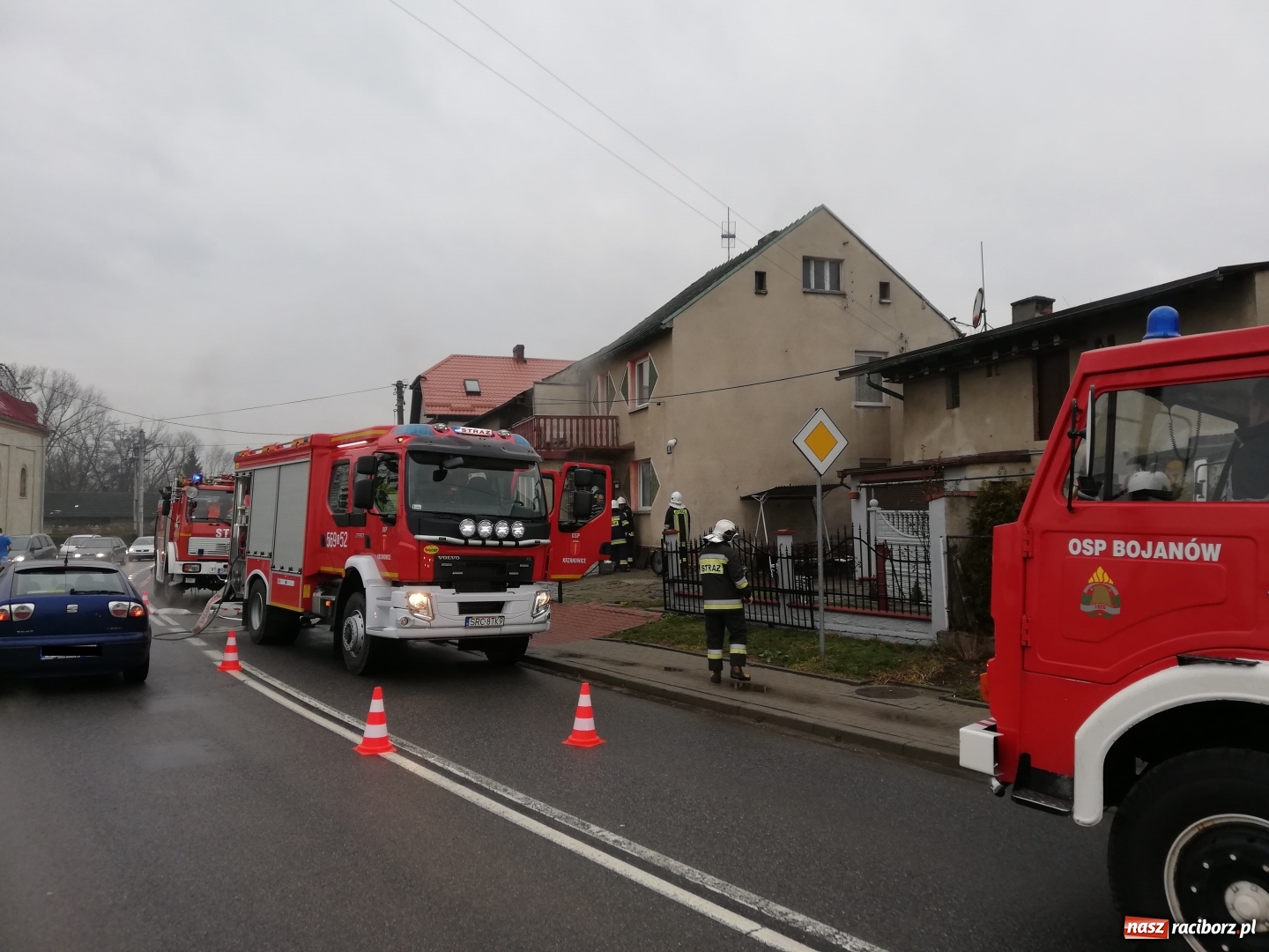 Zdjęcie w galerii na portalu naszraciborz.pl: Pożar w kotłowni w domu jednorodzinnym w Krzanowicach. W akcji siedem zastępów straży wiadomości z regionu