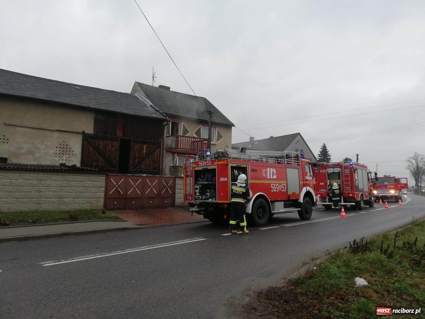 Zdjęcie w galerii na portalu naszraciborz.pl: Pożar w kotłowni w domu jednorodzinnym w Krzanowicach. W akcji siedem zastępów straży wiadomości z regionu
