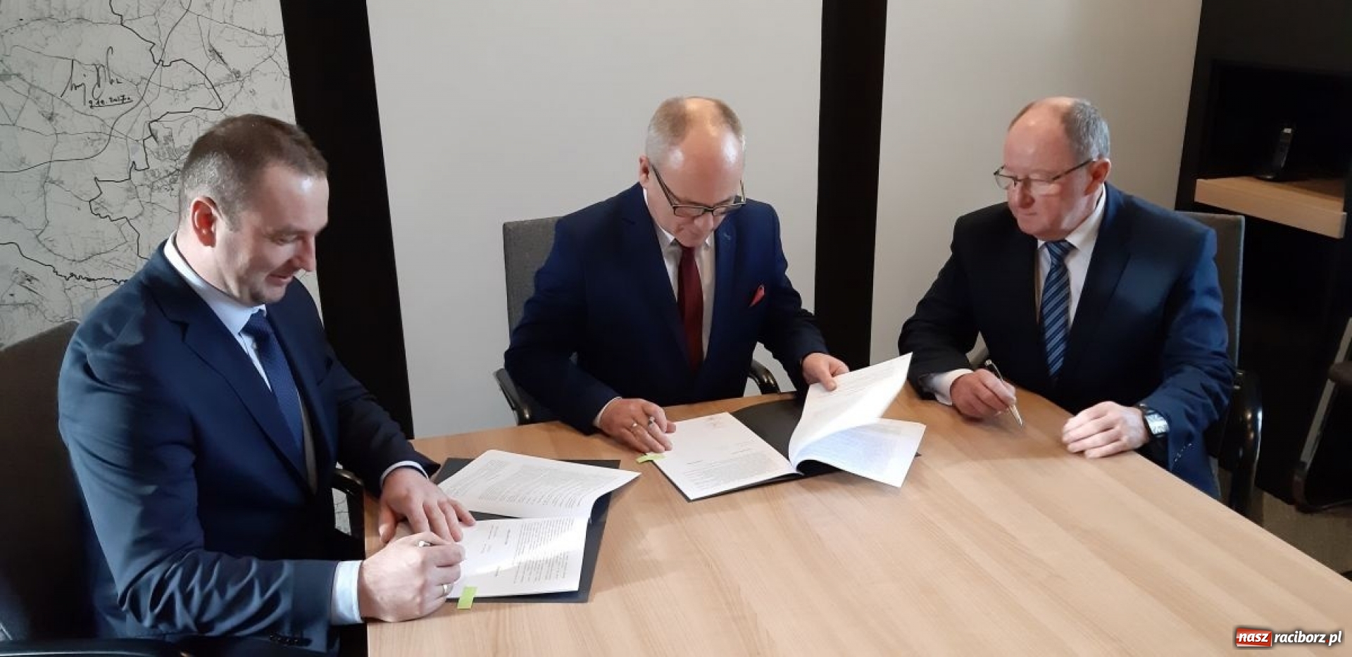 Zdjęcie w galerii na portalu naszraciborz.pl: PKS Racibórz będzie kontynuować działalność przewozową na terenie Powiatu Wodzisławskiego wiadomości z regionu