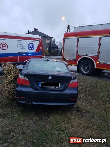 Zdjęcie w galerii na portalu naszraciborz.pl: Szarża BMW przez Kornowac zakończona w rowie FOTO wiadomości z regionu