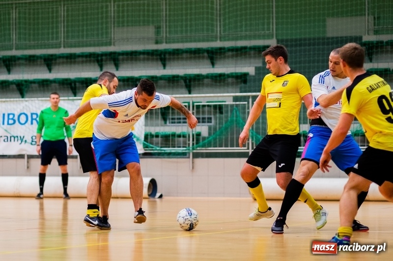 Zdjęcie w galerii na portalu naszraciborz.pl: Emocjonujący piątek w HLPN. Dreszczowiec w starciu Cukierni z Galaktikos wiadomości z regionu