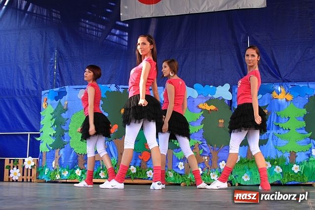 Zdjęcie w galerii na portalu naszraciborz.pl: Majka Jeżowska w nagrodę wiadomości z regionu