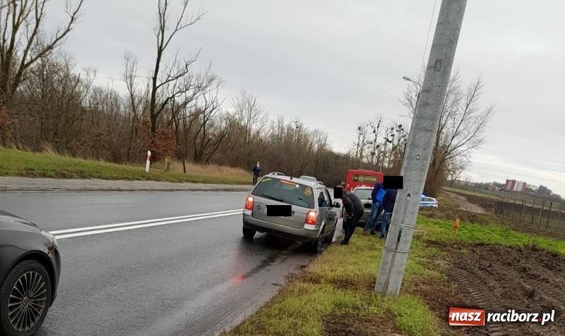 Zdjęcie w galerii na portalu naszraciborz.pl: Mnożą się kolizje. Policja apeluje o rozważną jazdę  wiadomości z regionu