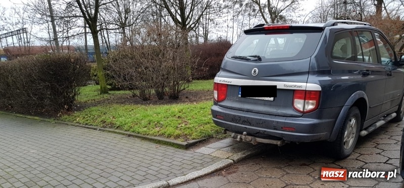 Zdjęcie w galerii na portalu naszraciborz.pl: Mnożą się kolizje. Policja apeluje o rozważną jazdę  wiadomości z regionu