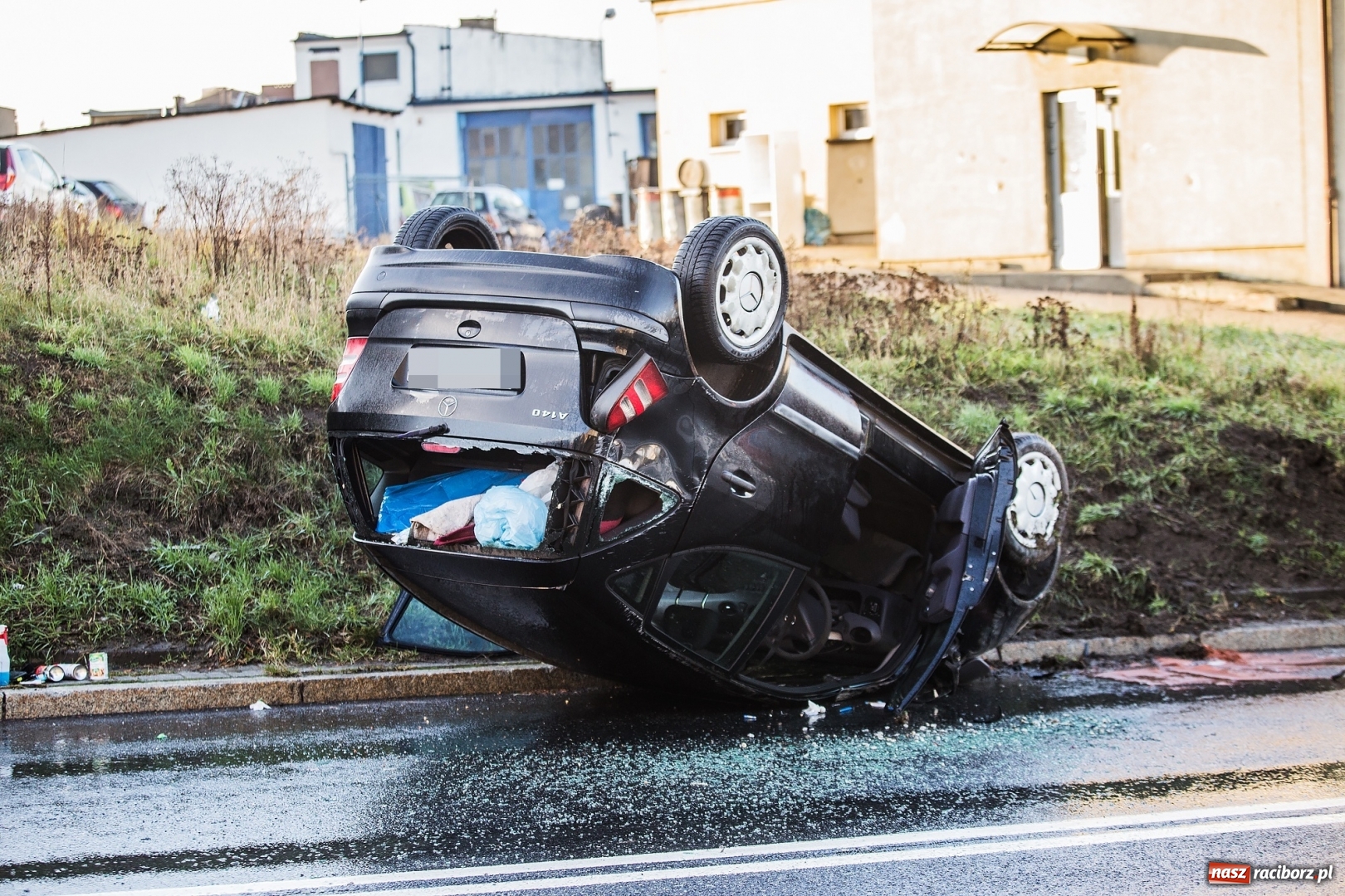 Zdjęcie w galerii na portalu naszraciborz.pl: Szarża BMW na Kozielskiej w Raciborzu. W tym miejscu doszło ostatnio do kilku kolizji WIDEO wiadomości z regionu