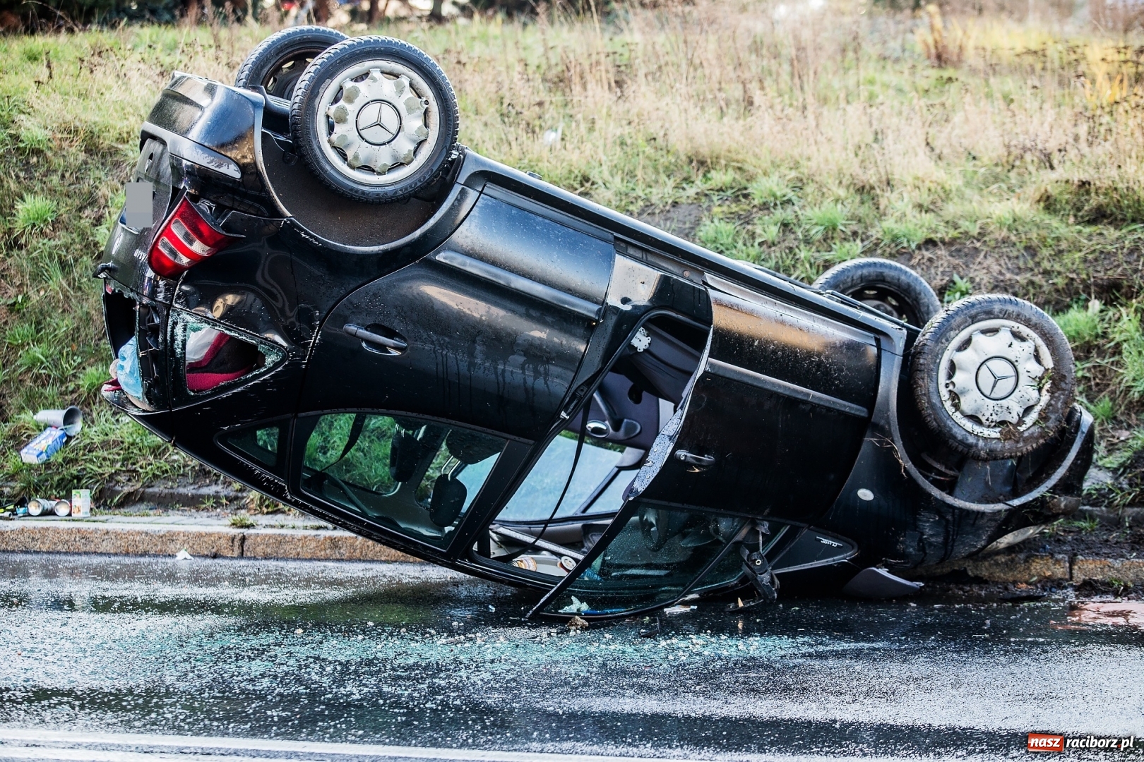 Zdjęcie w galerii na portalu naszraciborz.pl: Szarża BMW na Kozielskiej w Raciborzu. W tym miejscu doszło ostatnio do kilku kolizji WIDEO wiadomości z regionu