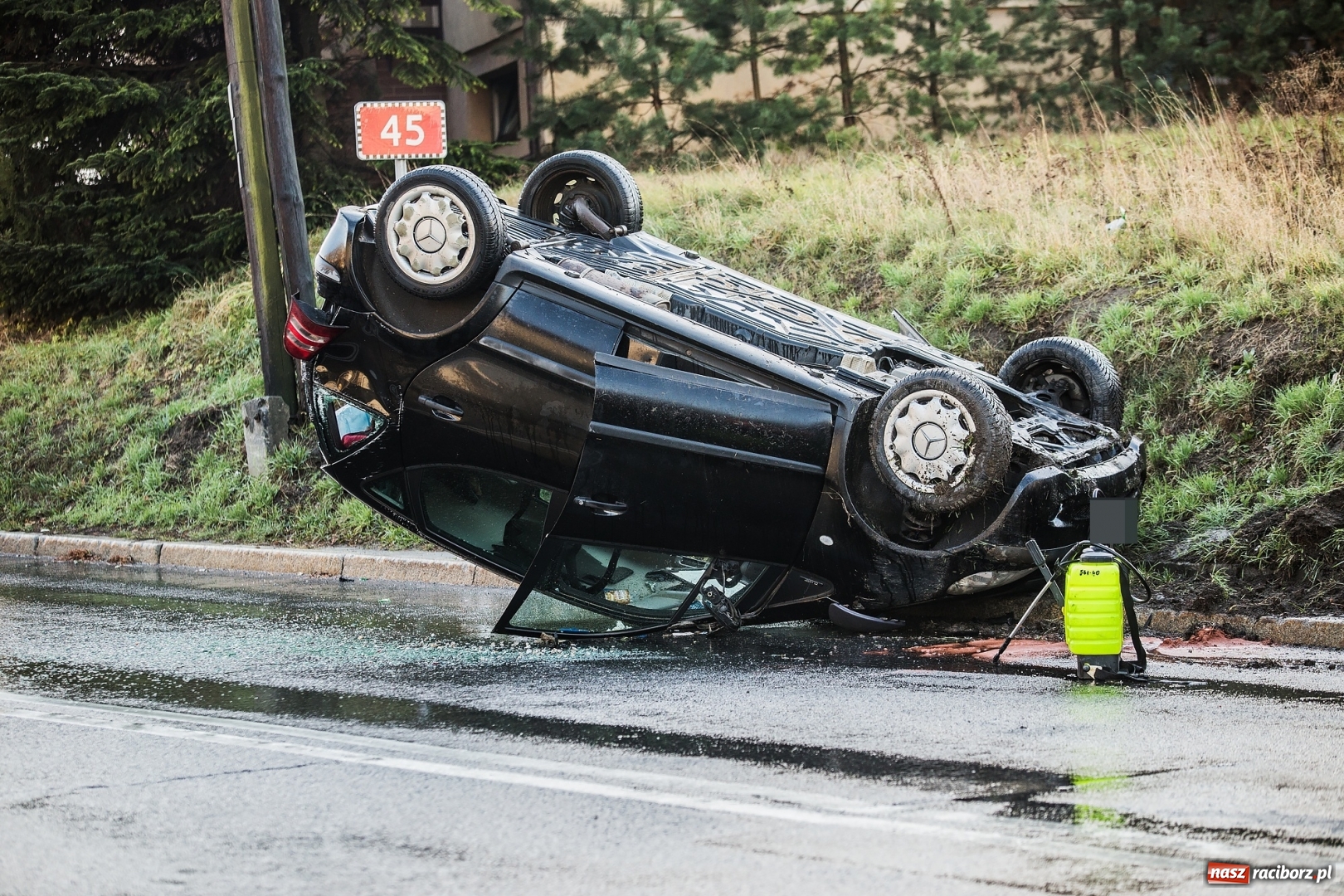 Zdjęcie w galerii na portalu naszraciborz.pl: Szarża BMW na Kozielskiej w Raciborzu. W tym miejscu doszło ostatnio do kilku kolizji WIDEO wiadomości z regionu