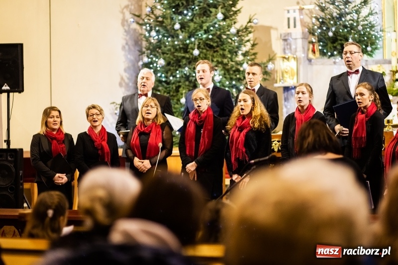 Zdjęcie w galerii na portalu naszraciborz.pl: Kolędowanie dla Asi w Studziennej wiadomości z regionu