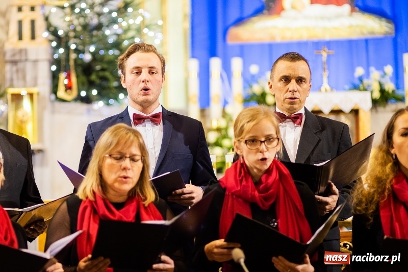 Zdjęcie w galerii na portalu naszraciborz.pl: Kolędowanie dla Asi w Studziennej wiadomości z regionu