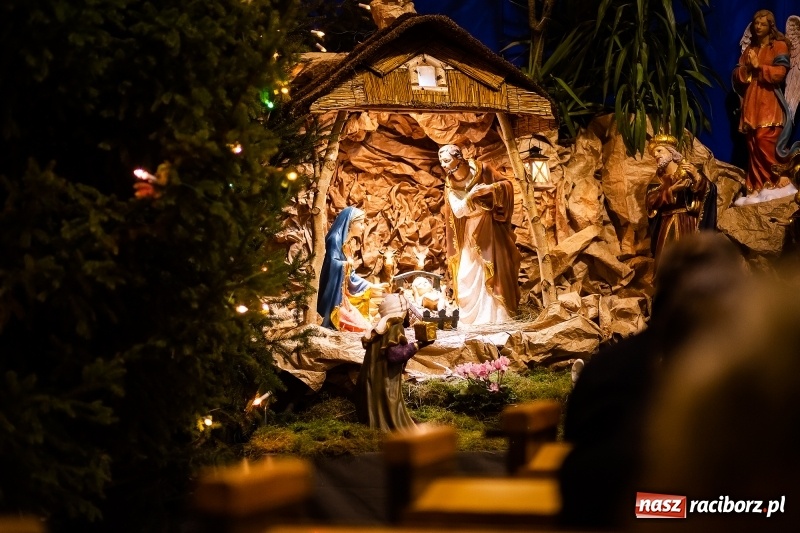 Zdjęcie w galerii na portalu naszraciborz.pl: Kolędowanie dla Asi w Studziennej wiadomości z regionu