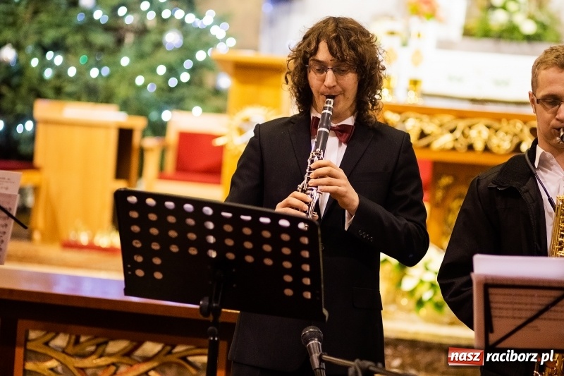 Zdjęcie w galerii na portalu naszraciborz.pl: Kolędowanie dla Asi w Studziennej wiadomości z regionu