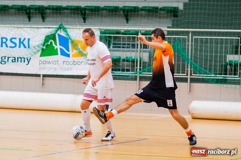 Zdjęcie w galerii na portalu naszraciborz.pl: Ostatnie halowe zmagania dla starego roku pożegnania wiadomości z regionu