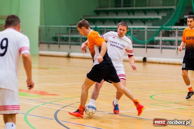 Zdjęcie w galerii na portalu naszraciborz.pl: Ostatnie halowe zmagania dla starego roku pożegnania wiadomości z regionu