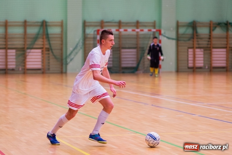 Zdjęcie w galerii na portalu naszraciborz.pl: Ostatnie halowe zmagania dla starego roku pożegnania wiadomości z regionu