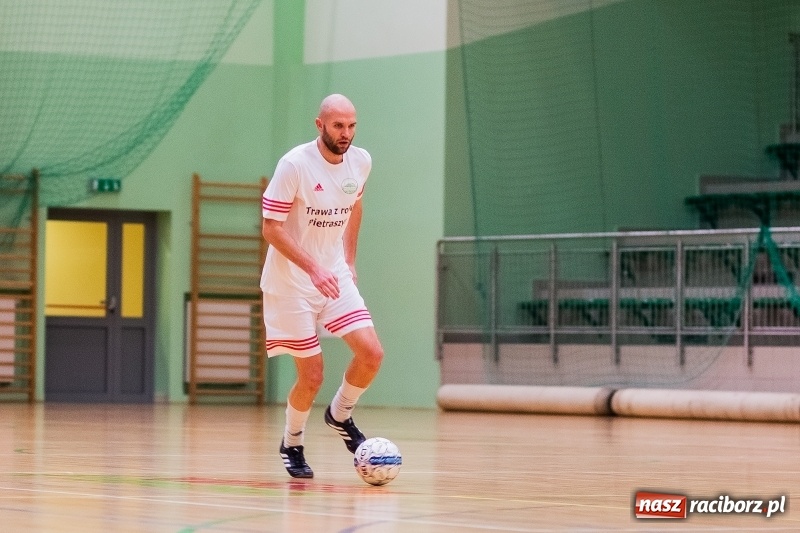 Zdjęcie w galerii na portalu naszraciborz.pl: Ostatnie halowe zmagania dla starego roku pożegnania wiadomości z regionu