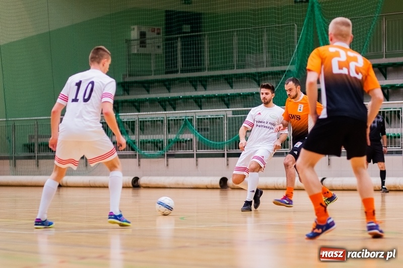 Zdjęcie w galerii na portalu naszraciborz.pl: Ostatnie halowe zmagania dla starego roku pożegnania wiadomości z regionu