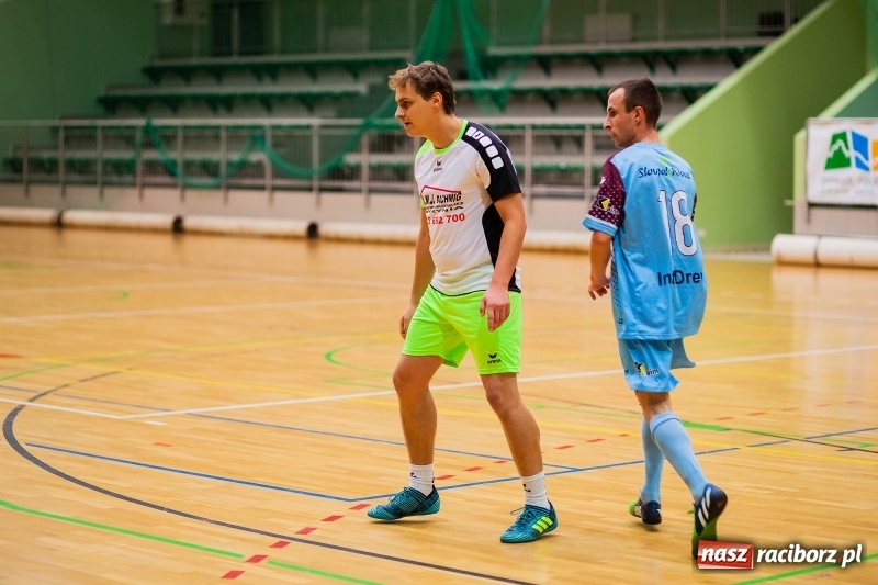 Zdjęcie w galerii na portalu naszraciborz.pl: Ostatnie halowe zmagania dla starego roku pożegnania wiadomości z regionu