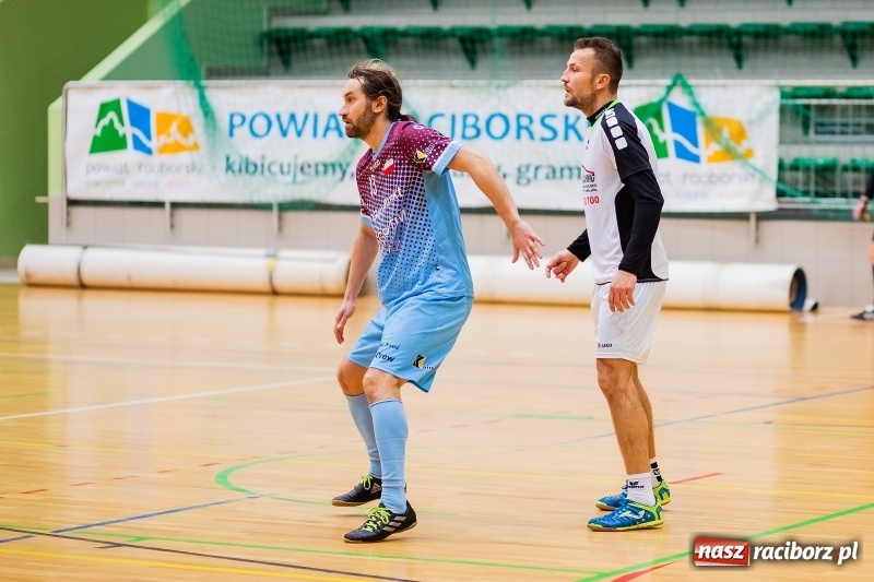 Zdjęcie w galerii na portalu naszraciborz.pl: Ostatnie halowe zmagania dla starego roku pożegnania wiadomości z regionu