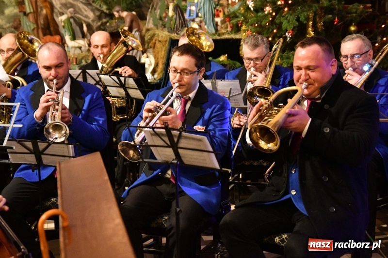 Zdjęcie w galerii na portalu naszraciborz.pl: U świętego Jana na Ostrogu zabrzmiały kolędy i pastorałki  wiadomości z regionu