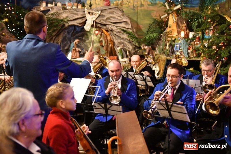 Zdjęcie w galerii na portalu naszraciborz.pl: U świętego Jana na Ostrogu zabrzmiały kolędy i pastorałki  wiadomości z regionu