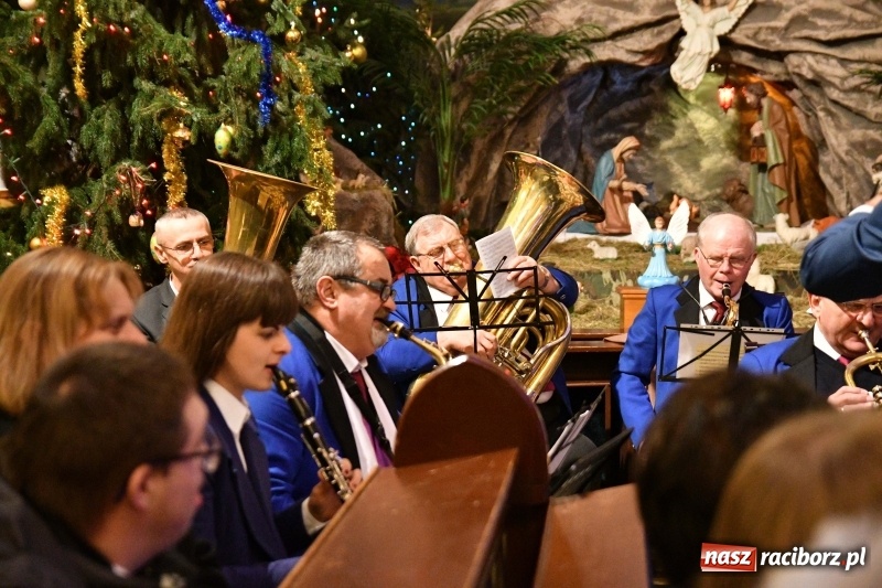 Zdjęcie w galerii na portalu naszraciborz.pl: U świętego Jana na Ostrogu zabrzmiały kolędy i pastorałki  wiadomości z regionu