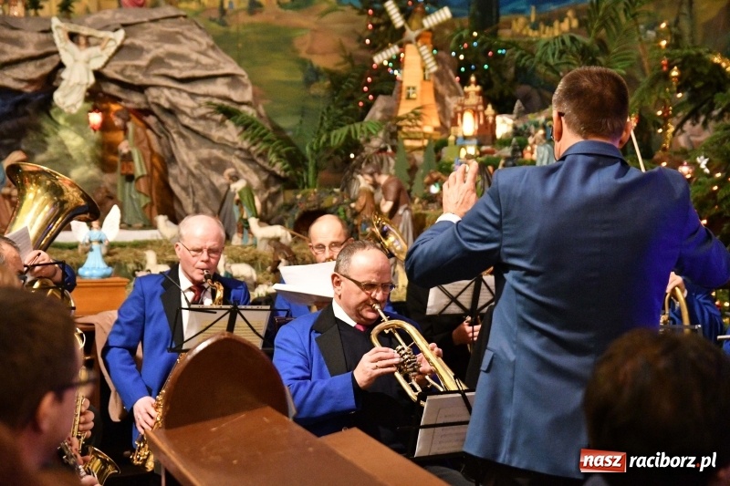 Zdjęcie w galerii na portalu naszraciborz.pl: U świętego Jana na Ostrogu zabrzmiały kolędy i pastorałki  wiadomości z regionu