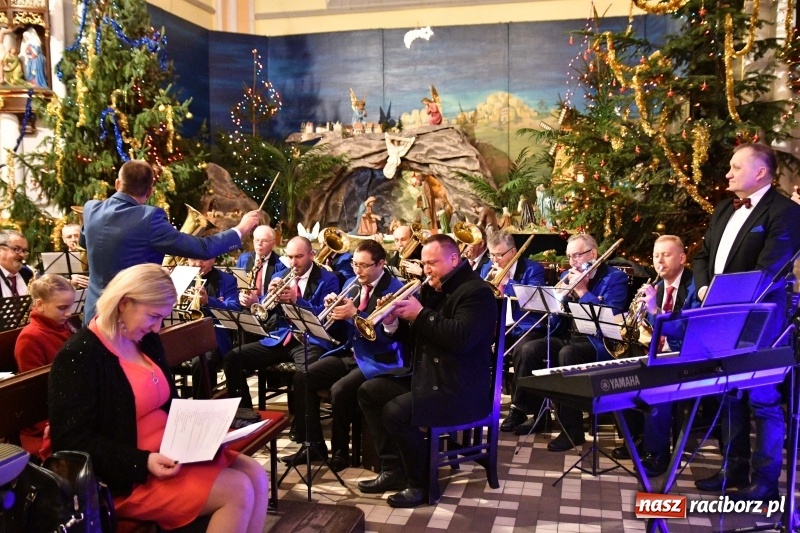 Zdjęcie w galerii na portalu naszraciborz.pl: U świętego Jana na Ostrogu zabrzmiały kolędy i pastorałki  wiadomości z regionu