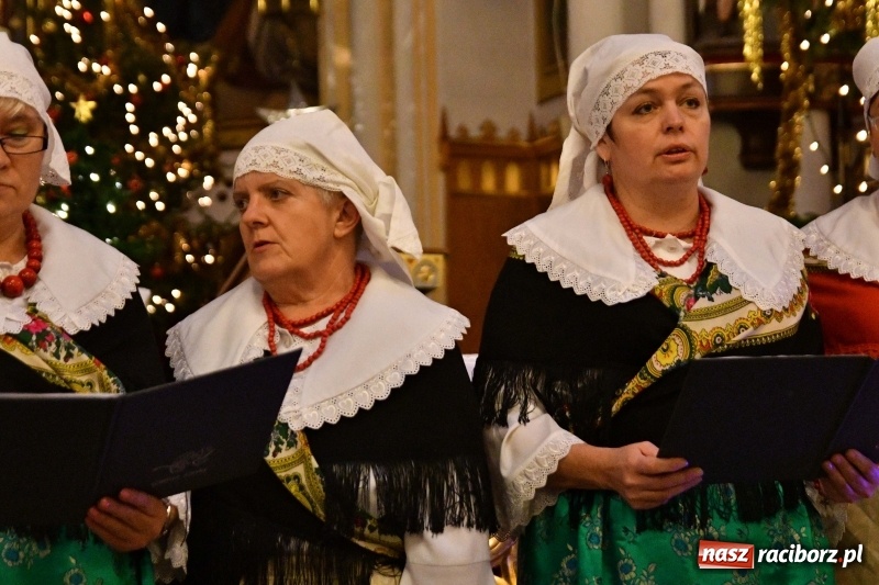 Zdjęcie w galerii na portalu naszraciborz.pl: U świętego Jana na Ostrogu zabrzmiały kolędy i pastorałki  wiadomości z regionu