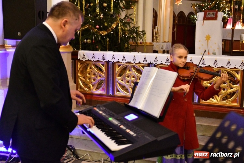Zdjęcie w galerii na portalu naszraciborz.pl: U świętego Jana na Ostrogu zabrzmiały kolędy i pastorałki  wiadomości z regionu