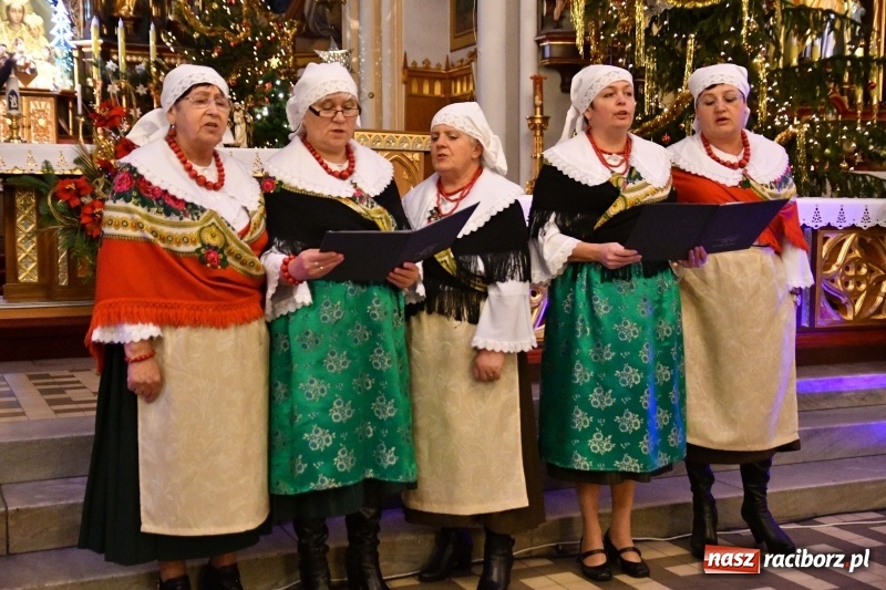 Zdjęcie w galerii na portalu naszraciborz.pl: U świętego Jana na Ostrogu zabrzmiały kolędy i pastorałki  wiadomości z regionu