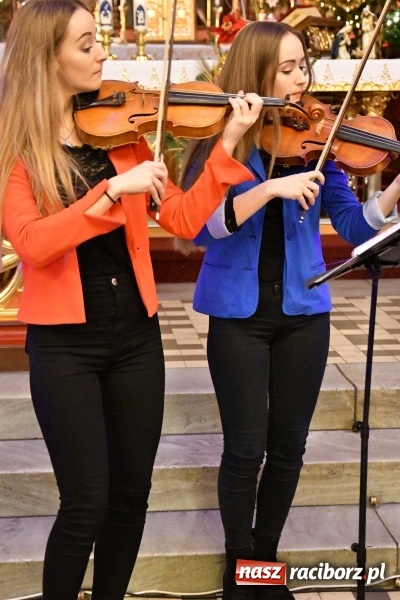 Zdjęcie w galerii na portalu naszraciborz.pl: U świętego Jana na Ostrogu zabrzmiały kolędy i pastorałki  wiadomości z regionu