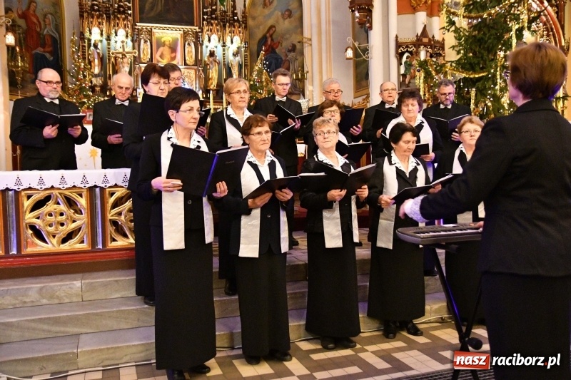 Zdjęcie w galerii na portalu naszraciborz.pl: U świętego Jana na Ostrogu zabrzmiały kolędy i pastorałki  wiadomości z regionu