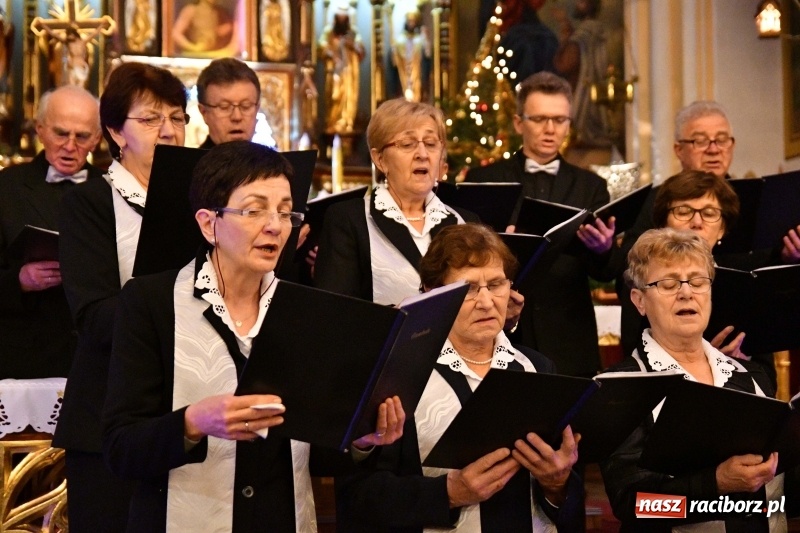 Zdjęcie w galerii na portalu naszraciborz.pl: U świętego Jana na Ostrogu zabrzmiały kolędy i pastorałki  wiadomości z regionu