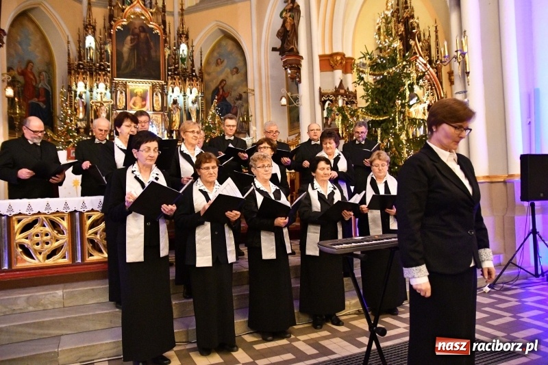 Zdjęcie w galerii na portalu naszraciborz.pl: U świętego Jana na Ostrogu zabrzmiały kolędy i pastorałki  wiadomości z regionu