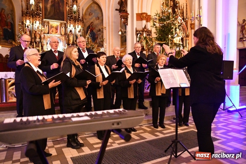 Zdjęcie w galerii na portalu naszraciborz.pl: U świętego Jana na Ostrogu zabrzmiały kolędy i pastorałki  wiadomości z regionu