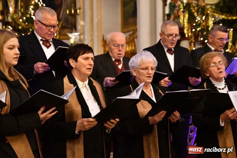 Zdjęcie w galerii na portalu naszraciborz.pl: U świętego Jana na Ostrogu zabrzmiały kolędy i pastorałki  wiadomości z regionu