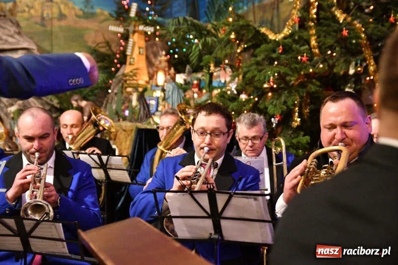 Zdjęcie w galerii na portalu naszraciborz.pl: U świętego Jana na Ostrogu zabrzmiały kolędy i pastorałki  wiadomości z regionu