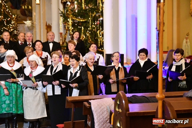 Zdjęcie w galerii na portalu naszraciborz.pl: U świętego Jana na Ostrogu zabrzmiały kolędy i pastorałki  wiadomości z regionu