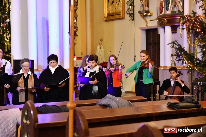 Zdjęcie w galerii na portalu naszraciborz.pl: U świętego Jana na Ostrogu zabrzmiały kolędy i pastorałki  wiadomości z regionu