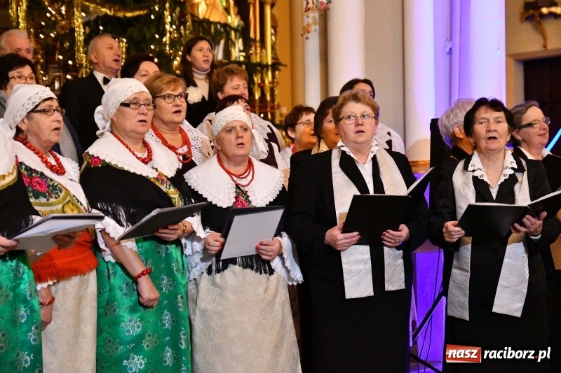 Zdjęcie w galerii na portalu naszraciborz.pl: U świętego Jana na Ostrogu zabrzmiały kolędy i pastorałki  wiadomości z regionu